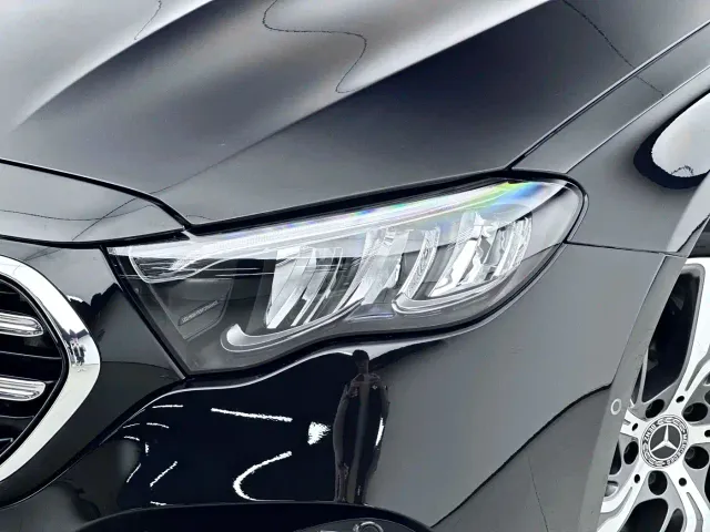 Mercedes-Benz E-Class — Фото автомобиля 17