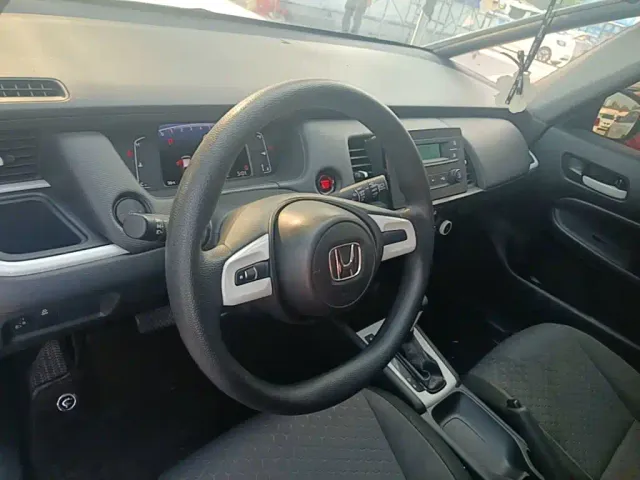 Honda Fit — Фото автомобиля 10