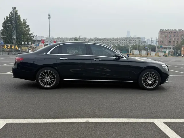 Mercedes-Benz E-Class — Фото автомобиля 7