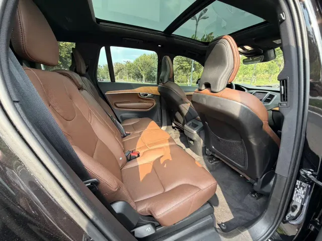 Volvo XC90 — Фото автомобиля 7