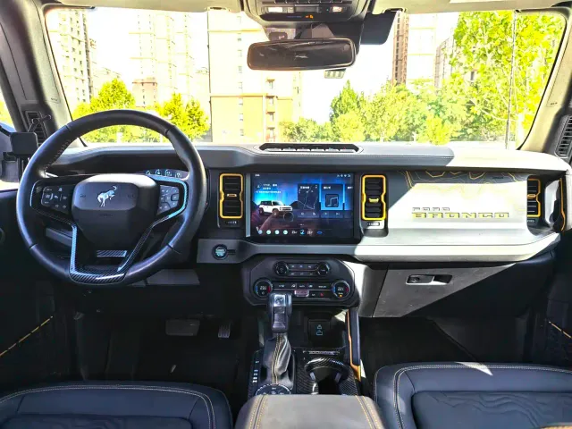 Ford Bronco — Фото автомобиля 7