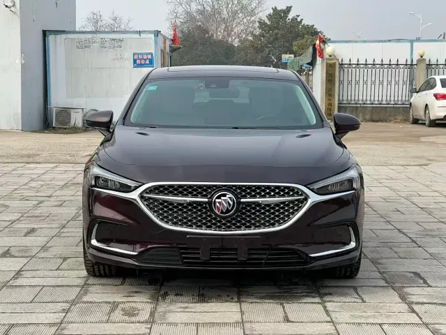 Buick LaCrosse — Фото автомобиля 2
