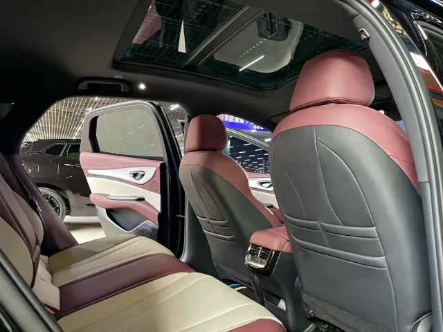 BYD Seal 07 DM-i — Фото автомобиля 10