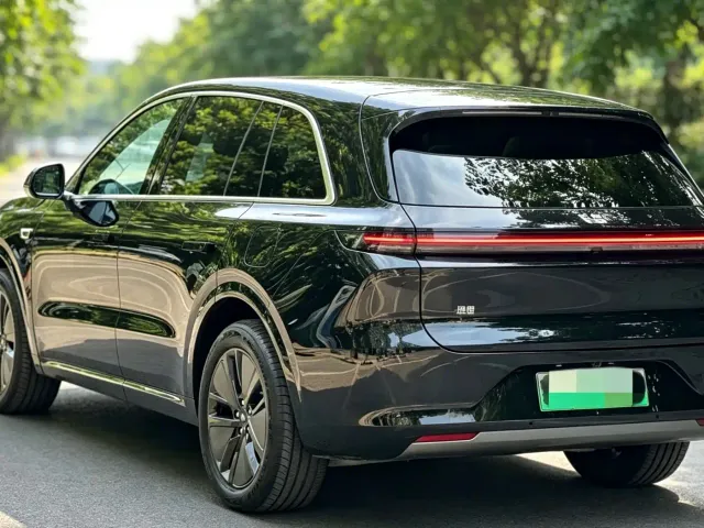 Li Auto L6 — Фото автомобиля 5