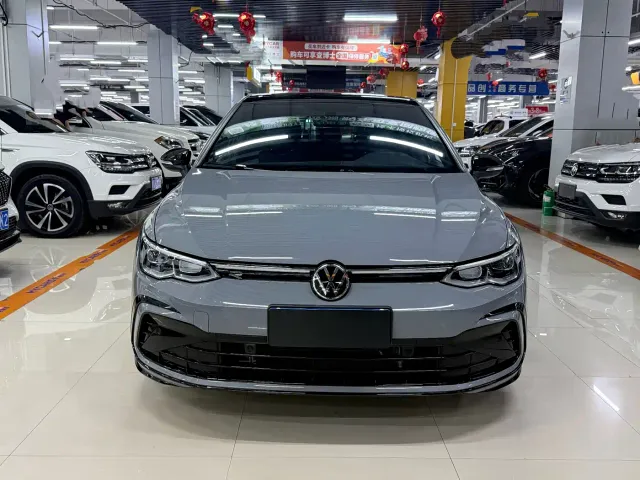 Volkswagen Golf — Фото автомобиля 2