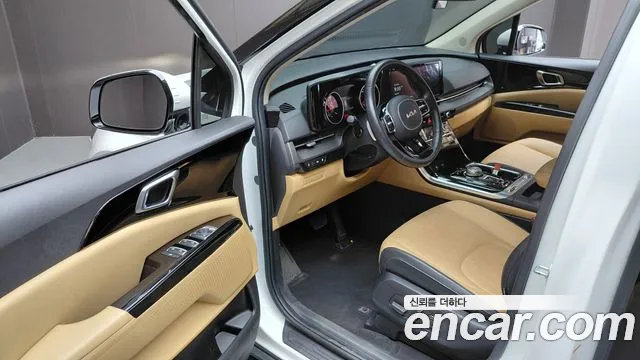 Kia Carnival Generation 4 — Фото автомобиля 15