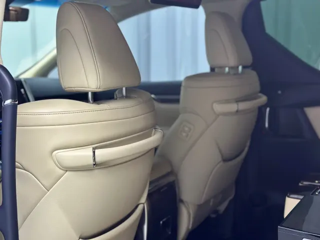 Toyota Alphard — Фото автомобиля 29