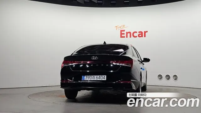 Hyundai Avante CN7 — Фото автомобиля 4
