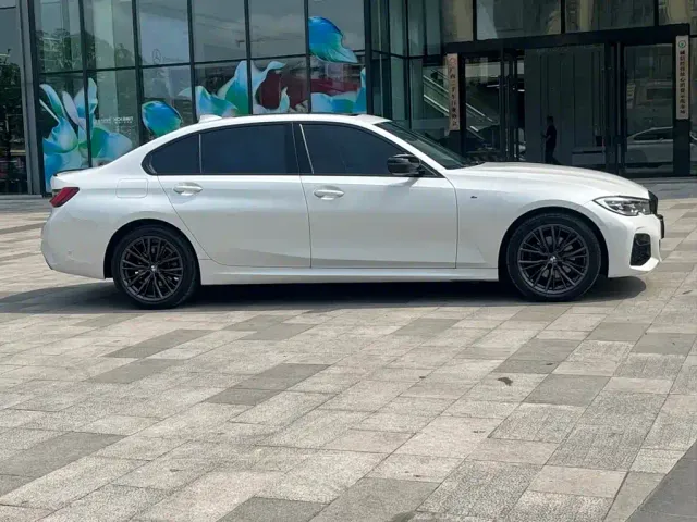 BMW 3 Series — Фото автомобиля 4