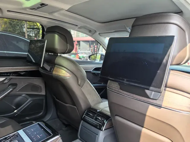 Audi A8 — Фото автомобиля 8