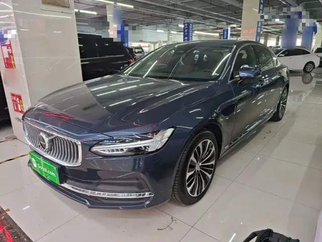 Фотография автомобиля — Volvo S90