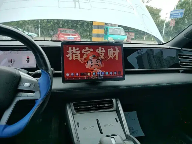 BYD Qin L — Фото автомобиля 8