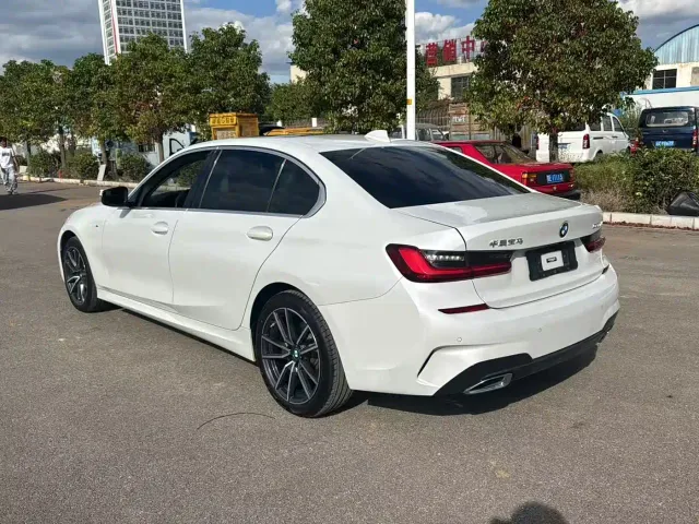 BMW 3 Series — Фото автомобиля 9