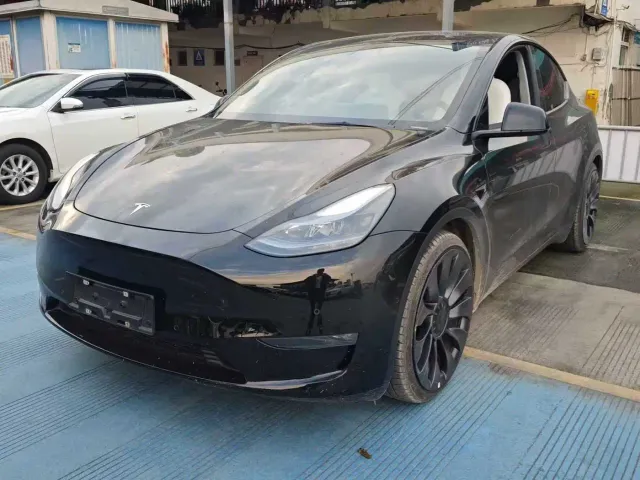 Фотография автомобиля — Tesla Model Y