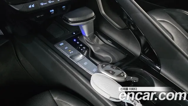 Hyundai Avante CN7 — Фото автомобиля 9