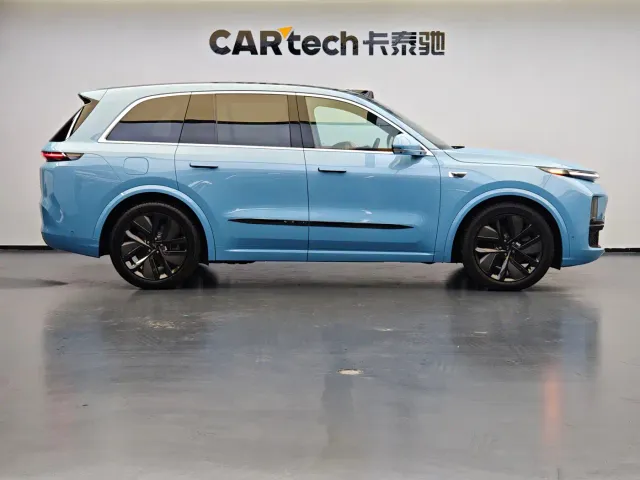 Li Auto L8 — Фото автомобиля 7