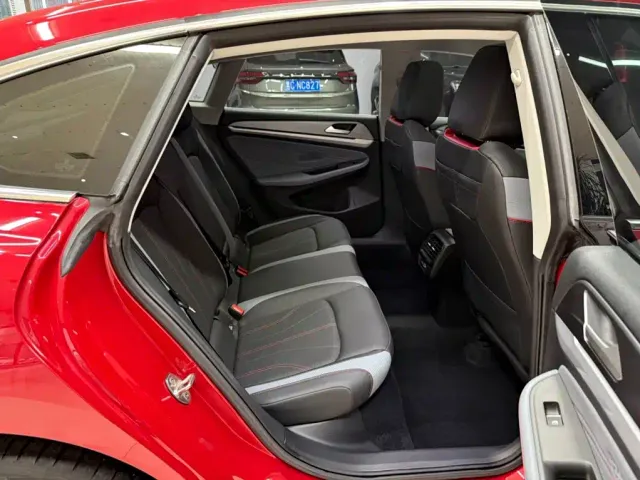 Volkswagen Lamando — Фото автомобиля 22