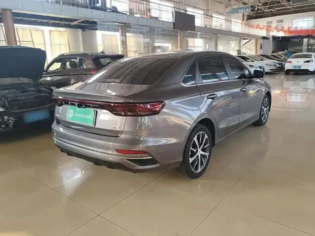 Geely Emgrand — Фото автомобиля 6