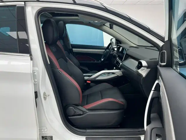 Geely Binyue — Фото автомобиля 14