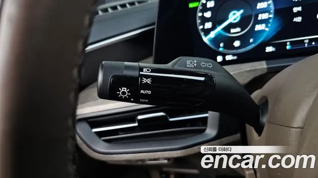 Kia K8 K8 Hybrid — Фото автомобиля 29