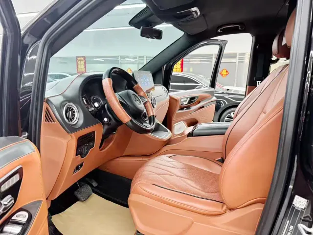 Mercedes-Benz Vito 2021 2.0T Elite 7-Seater — Фото автомобиля 7