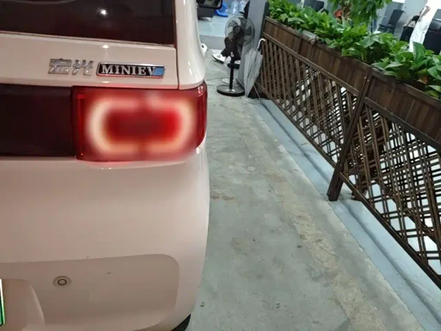 Wuling Hongguang Mini EV — Фото автомобиля 7