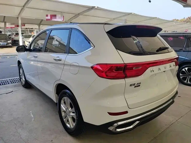 Haval M6 — Фото автомобиля 4