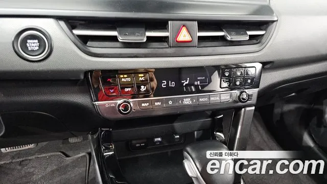 Kia Seltos — Фото автомобиля 17