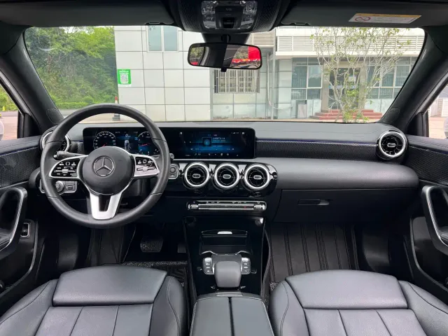 Mercedes-Benz A-Class — Фото автомобиля 24