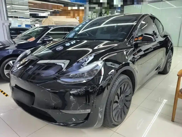 Фотография автомобиля — Tesla Model Y