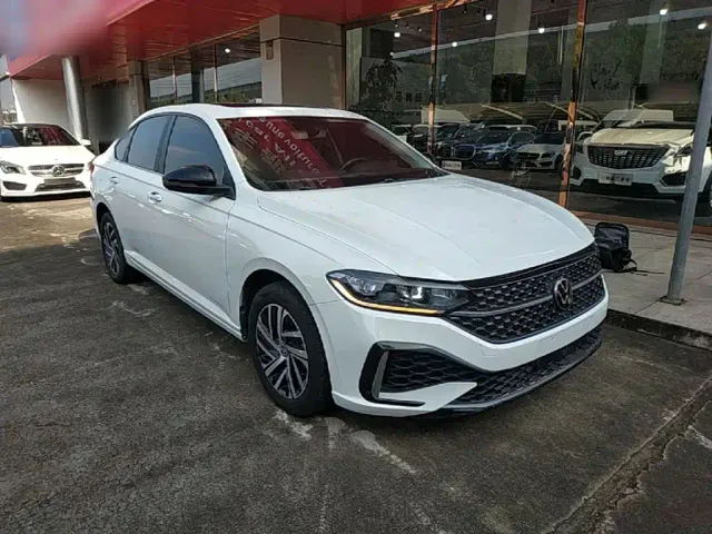 Volkswagen Lavida — Фото автомобиля 3