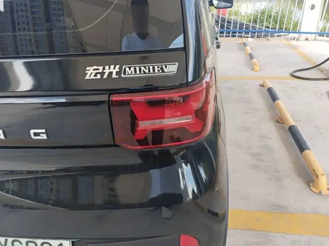 Wuling Hongguang Mini EV — Фото автомобиля 7