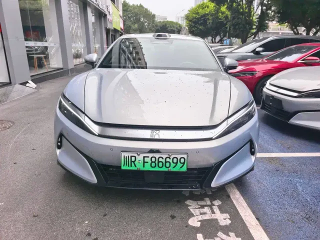 BYD Han L — Фото автомобиля 2