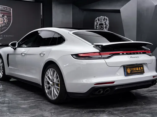 Porsche Panamera — Фото автомобиля 22