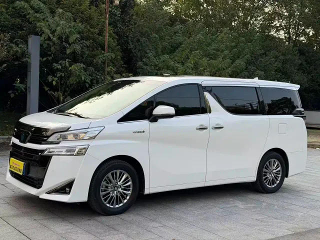 Фотография автомобиля — Toyota Vellfire