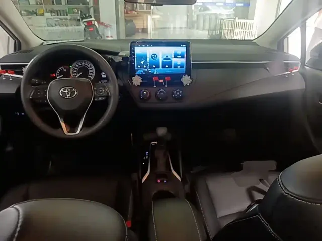 Toyota Corolla — Фото автомобиля 9
