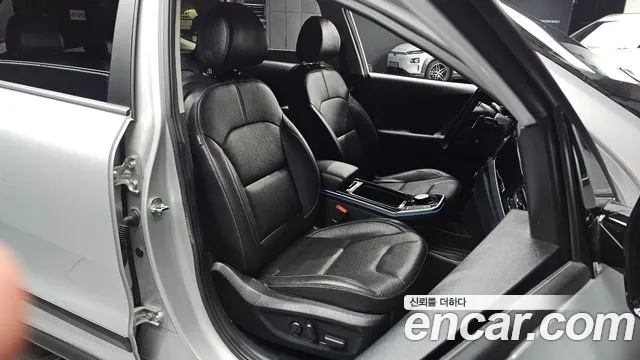 Kia Niro — Фото автомобиля 15