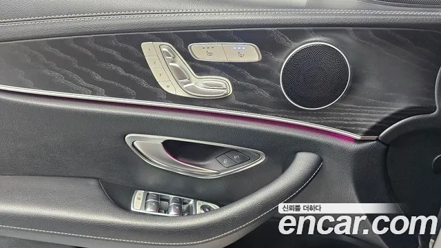 Mercedes-Benz E-Class — Фото автомобиля 19