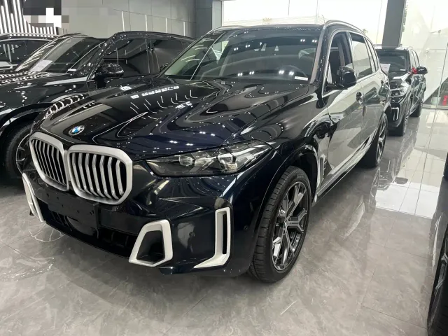 Фотография автомобиля — BMW X5