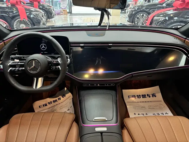 Mercedes-Benz E-Class — Фото автомобиля 8