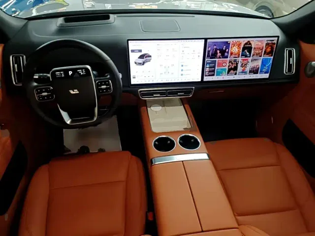 Li Auto L8 — Фото автомобиля 9