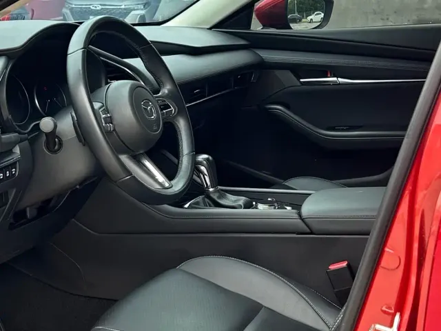 Mazda Axela — Фото автомобиля 4