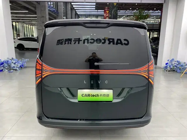 Geely Yizhen L380 — Фото автомобиля 4