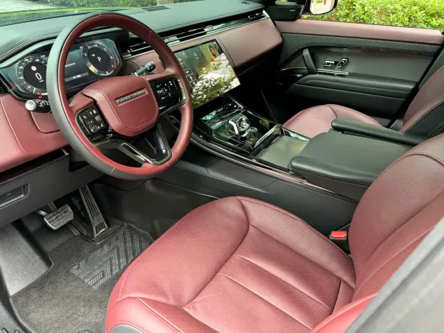 Land Rover Range Rover Sport — Фото автомобиля 13