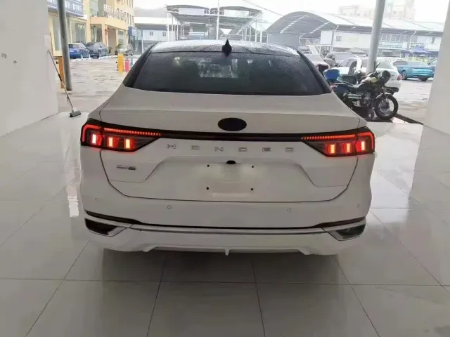 Ford Mondeo — Фото автомобиля 14