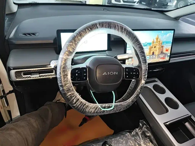 GAC Aion Y — Фото автомобиля 10