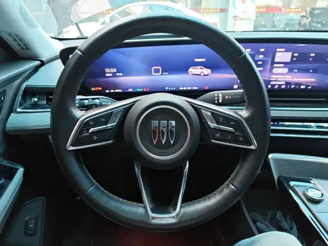Buick E5 — Фото автомобиля 10