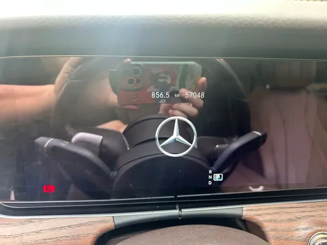 Mercedes-Benz E-Class — Фото автомобиля 5