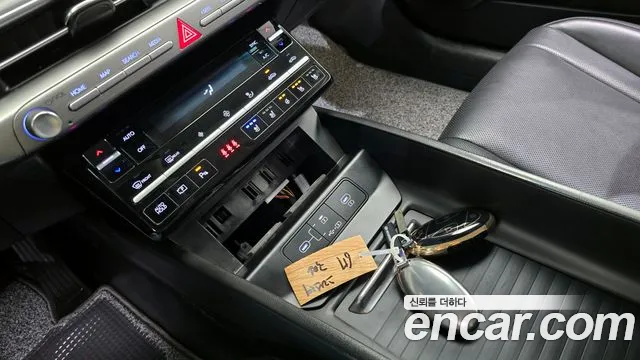 Hyundai Grandeur Grandeur (GN7) 3.5 LPG 2WD (Такси) — Фото автомобиля 17