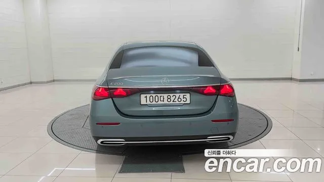 Mercedes-Benz E-Class W214 — Фото автомобиля 4